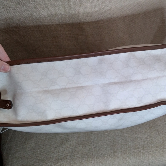 Gucci Large GG Supreme Web Loop Tote - Picture 5 of 13